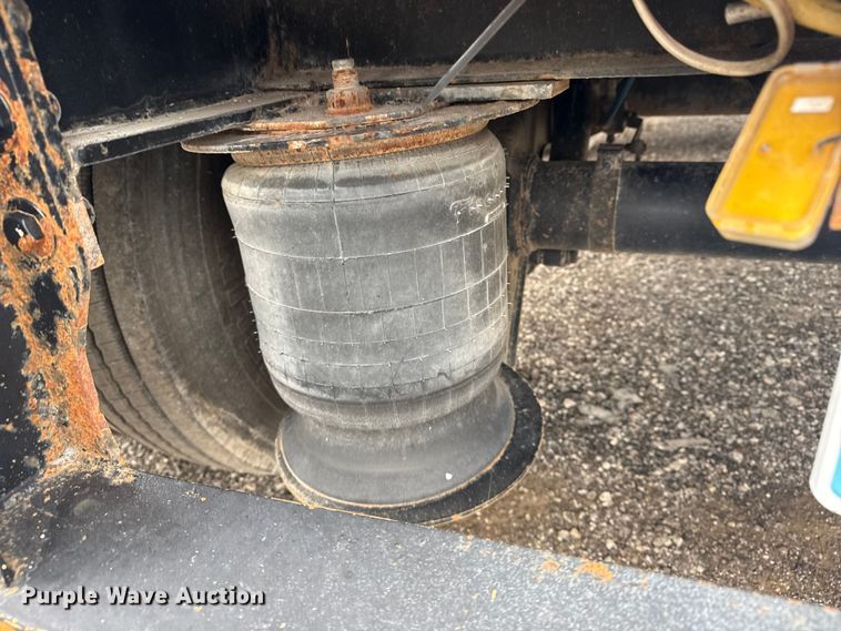 image for item NU9610 2008 Fontaine WDT180 drop deck trailer