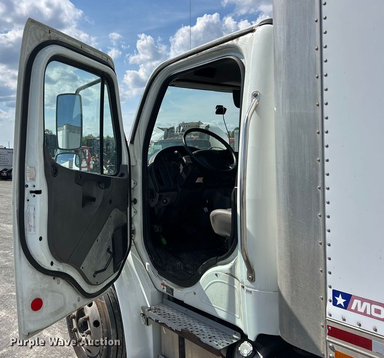 image for item YA0541 2017 Freightliner Business Class M2 box truck