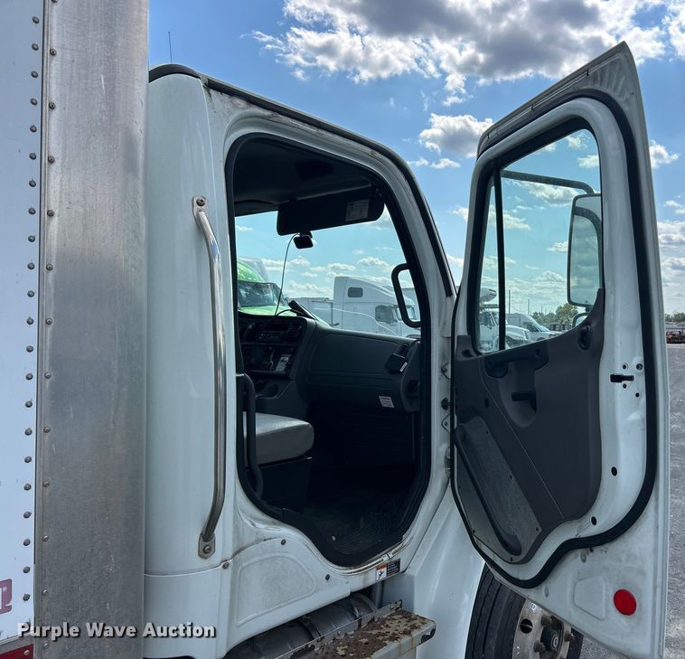 image for item YA0541 2017 Freightliner Business Class M2 box truck