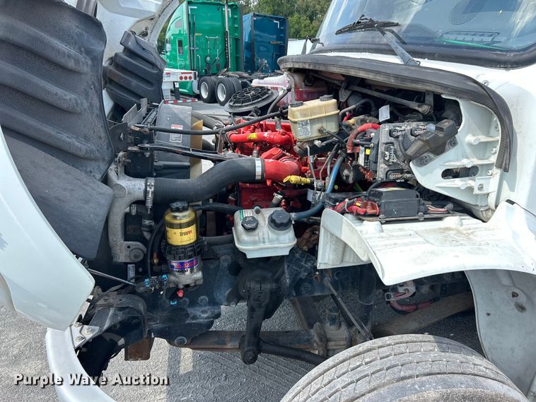 image for item YA0541 2017 Freightliner Business Class M2 box truck