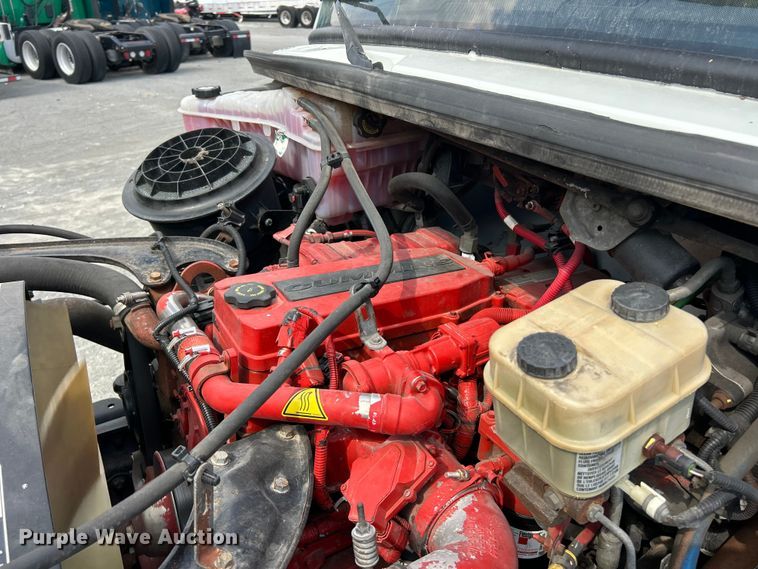 image for item YA0541 2017 Freightliner Business Class M2 box truck