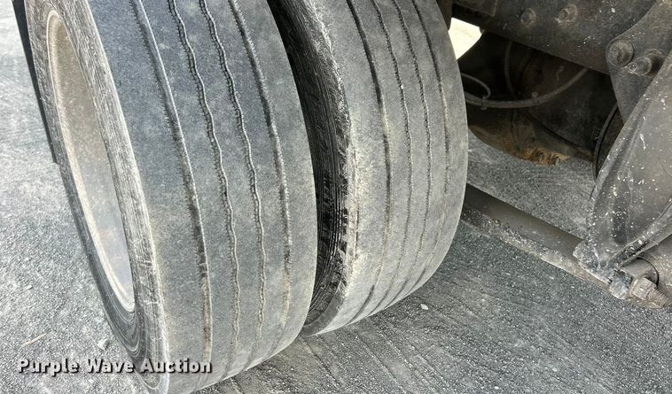 image for item YA0541 2017 Freightliner Business Class M2 box truck