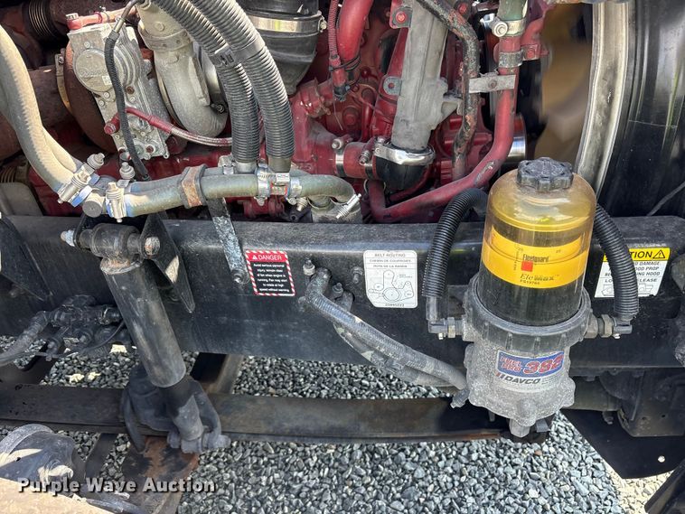 image for item YA0549 2016 Mack CHU613 semi truck