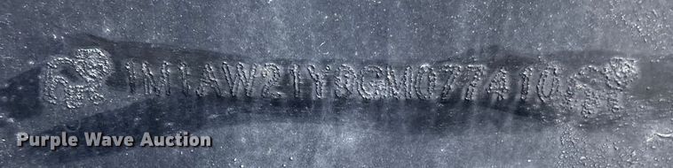 image for item YA0549 2016 Mack CHU613 semi truck