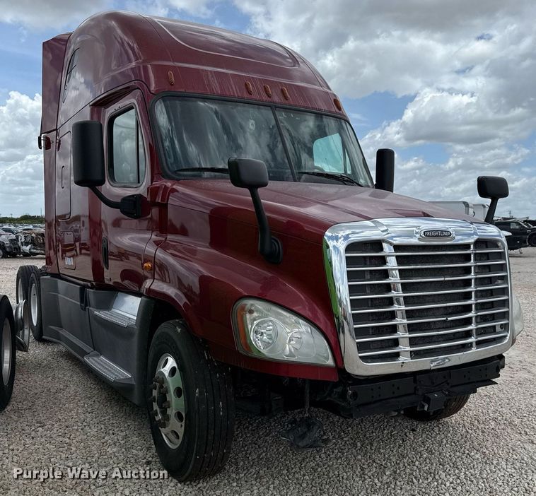 CAMIóN CAMAROTE 2018 FREIGHTLINER