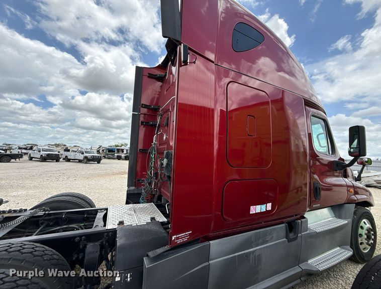 CAMIóN CAMAROTE 2018 FREIGHTLINER