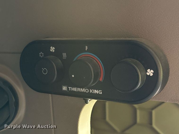 image for item YA0648 2018 Freightliner Cascadia 125 semi truck