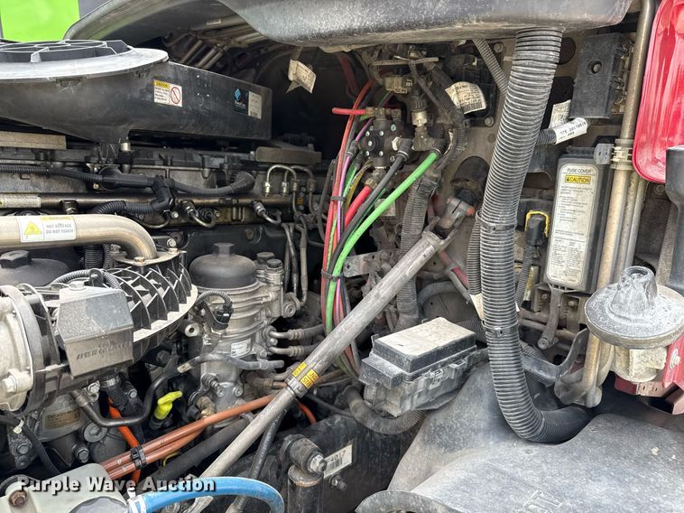 image for item YA0648 2018 Freightliner Cascadia 125 semi truck