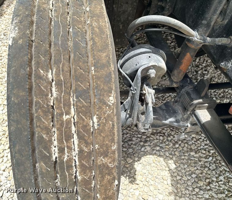 image for item YA0648 2018 Freightliner Cascadia 125 semi truck