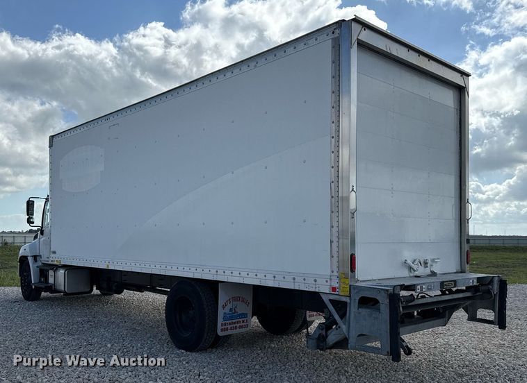 image for item YA0690 2019 Hino 268A box truck