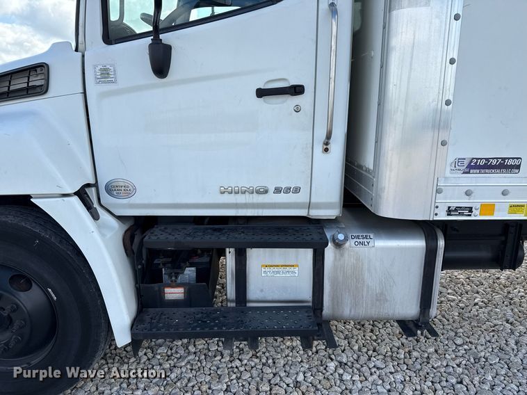 image for item YA0690 2019 Hino 268A box truck