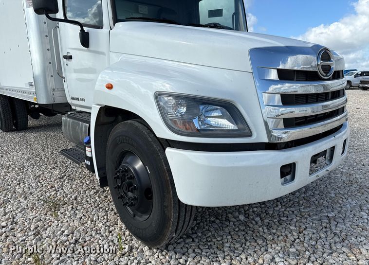 image for item YA0690 2019 Hino 268A box truck