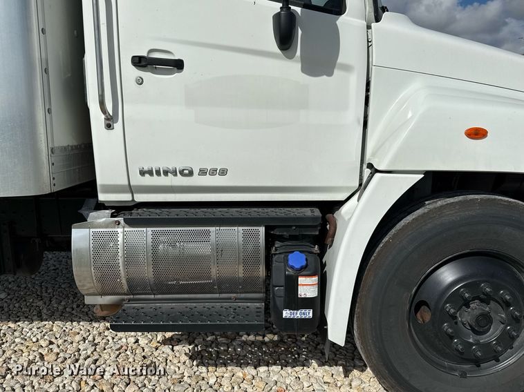 image for item YA0690 2019 Hino 268A box truck