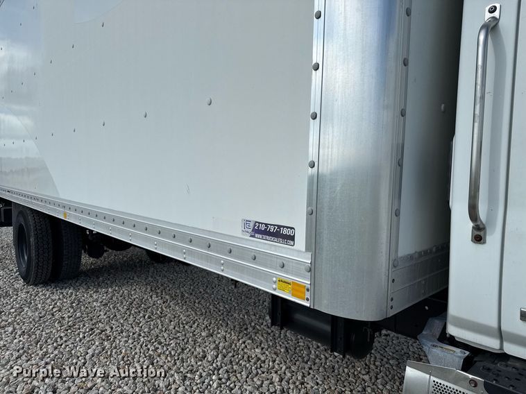 image for item YA0690 2019 Hino 268A box truck