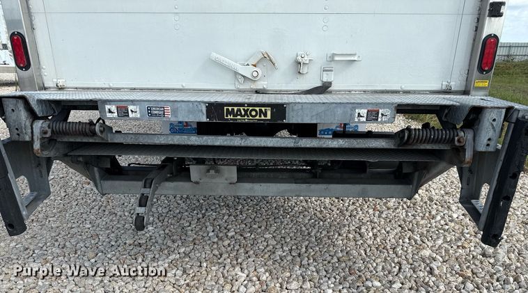image for item YA0690 2019 Hino 268A box truck