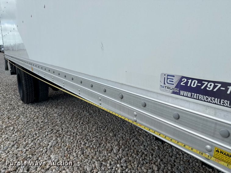 image for item YA0690 2019 Hino 268A box truck