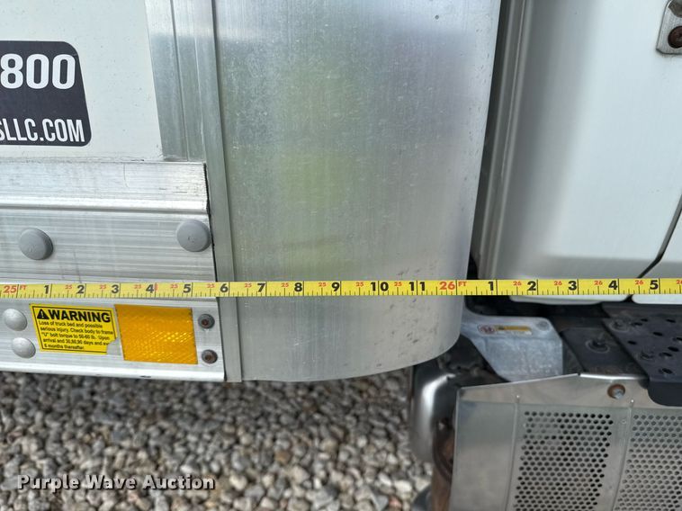 image for item YA0690 2019 Hino 268A box truck