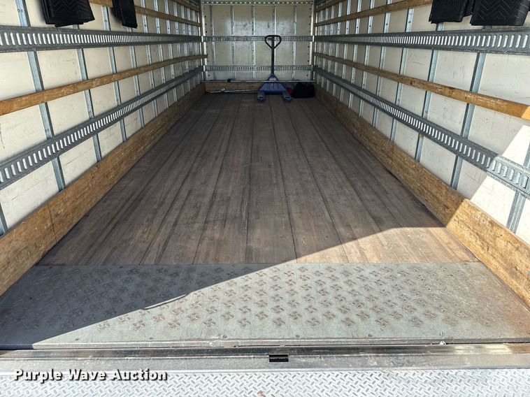 image for item YA0690 2019 Hino 268A box truck