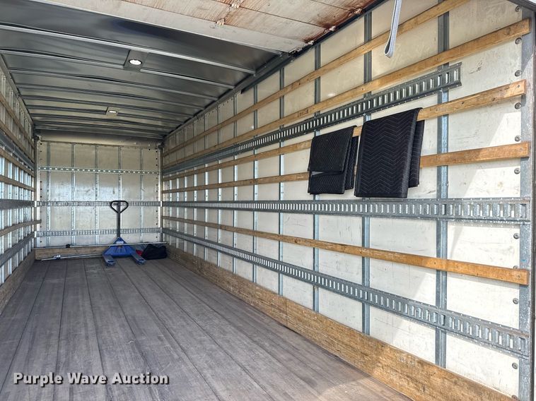 image for item YA0690 2019 Hino 268A box truck