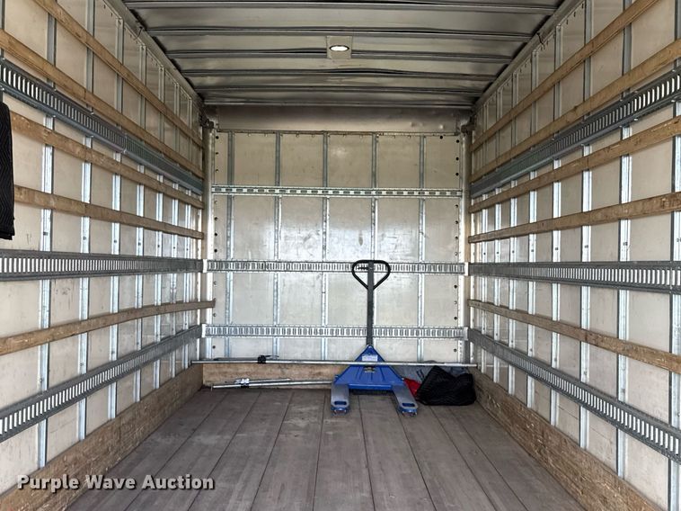 image for item YA0690 2019 Hino 268A box truck
