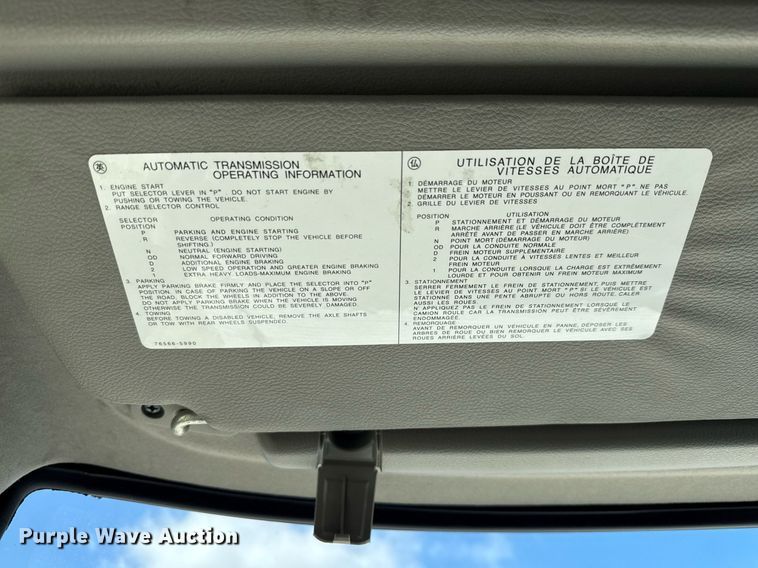 image for item YA0690 2019 Hino 268A box truck