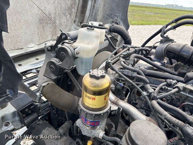 image for item YA0690 2019 Hino 268A box truck