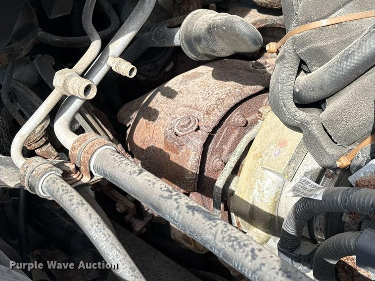 image for item YA0690 2019 Hino 268A box truck