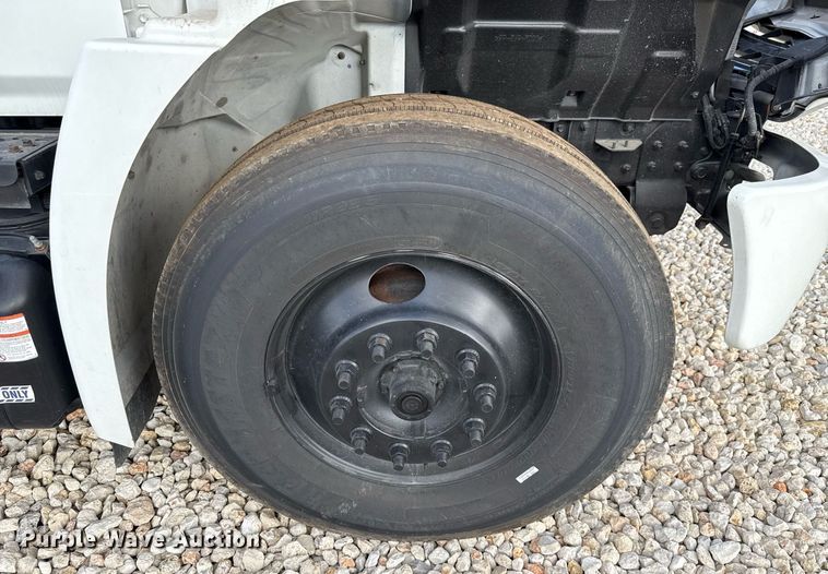 image for item YA0690 2019 Hino 268A box truck