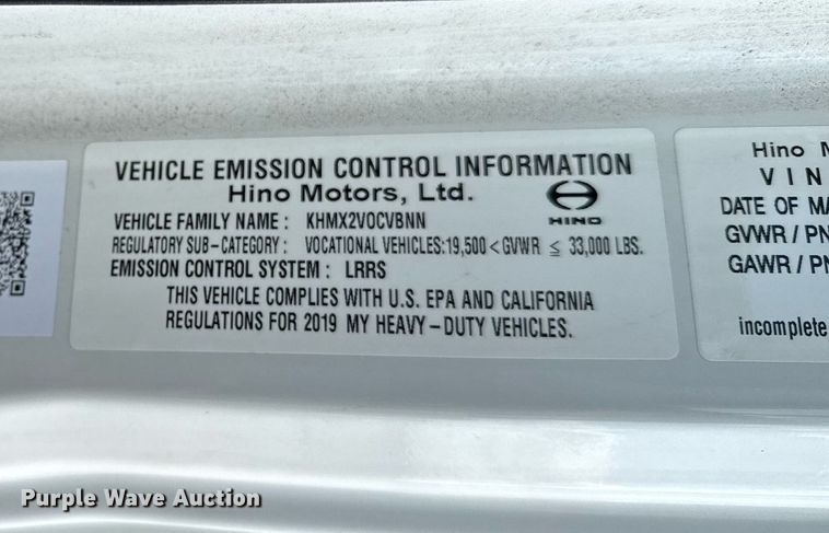 image for item YA0690 2019 Hino 268A box truck