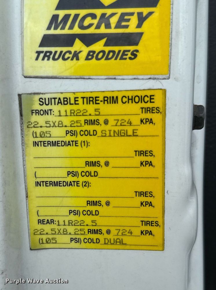 image for item YA0690 2019 Hino 268A box truck