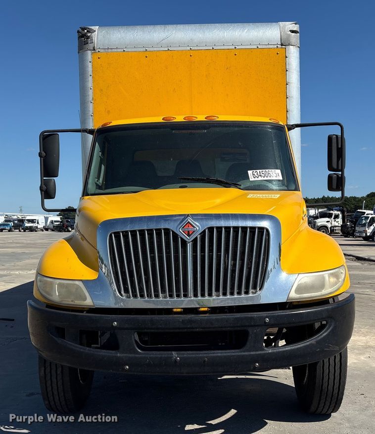 image for item YA0696 2017 International 4300 box truck