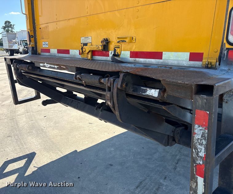 image for item YA0696 2017 International 4300 box truck