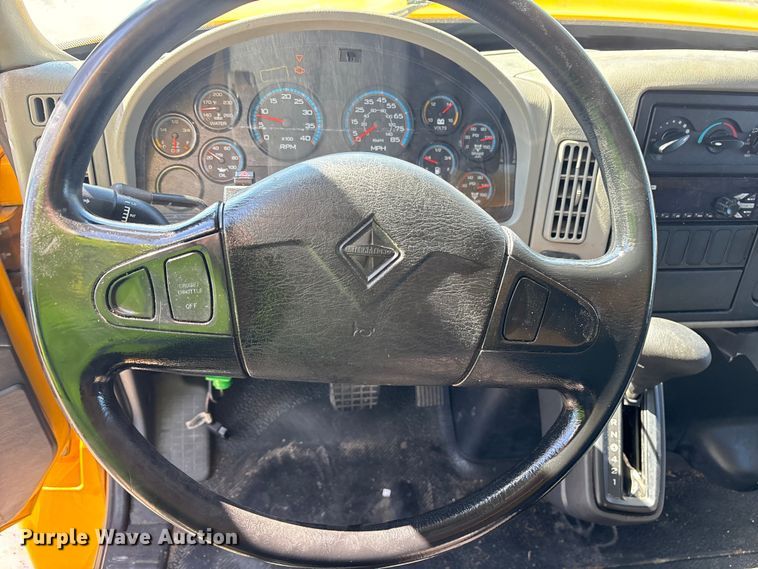 image for item YA0696 2017 International 4300 box truck