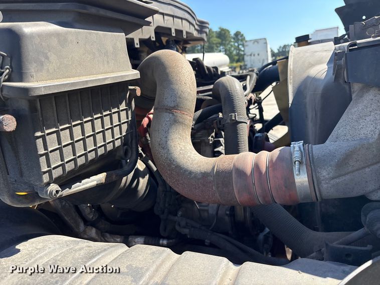 image for item YA0696 2017 International 4300 box truck