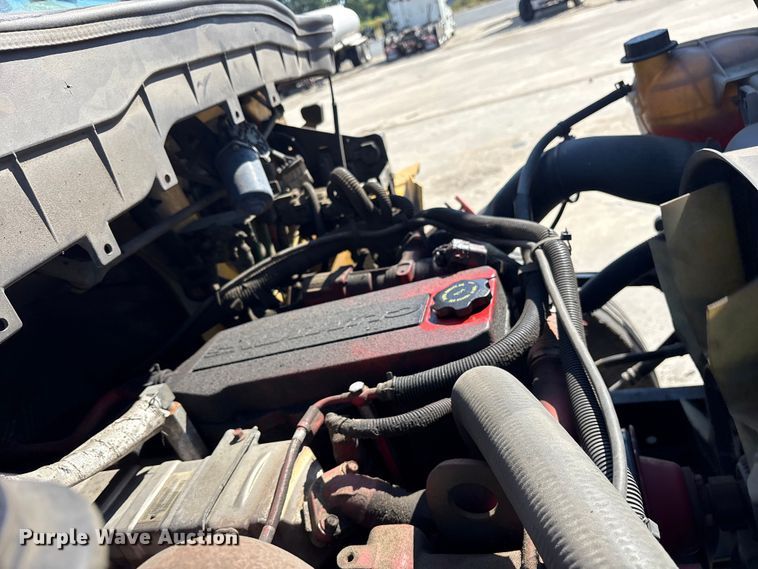 image for item YA0696 2017 International 4300 box truck