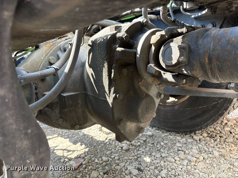 image for item YA0702 2018 International LT625 semi truck