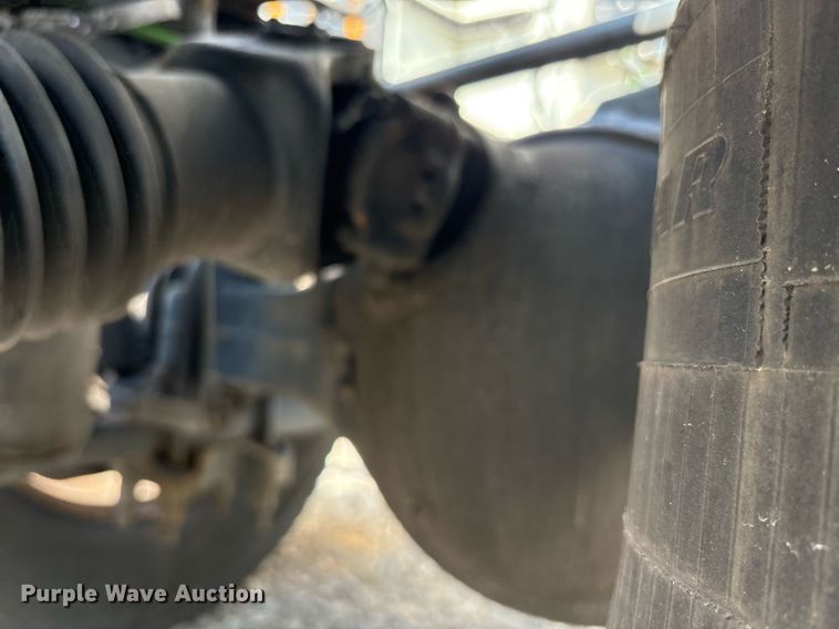 image for item YA0702 2018 International LT625 semi truck