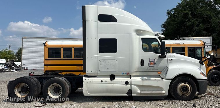 image for item YA0702 2018 International LT625 semi truck