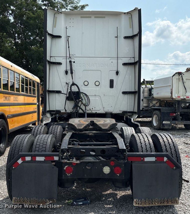 image for item YA0702 2018 International LT625 semi truck