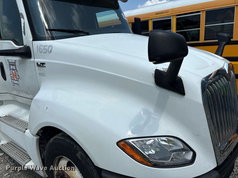 image for item YA0702 2018 International LT625 semi truck