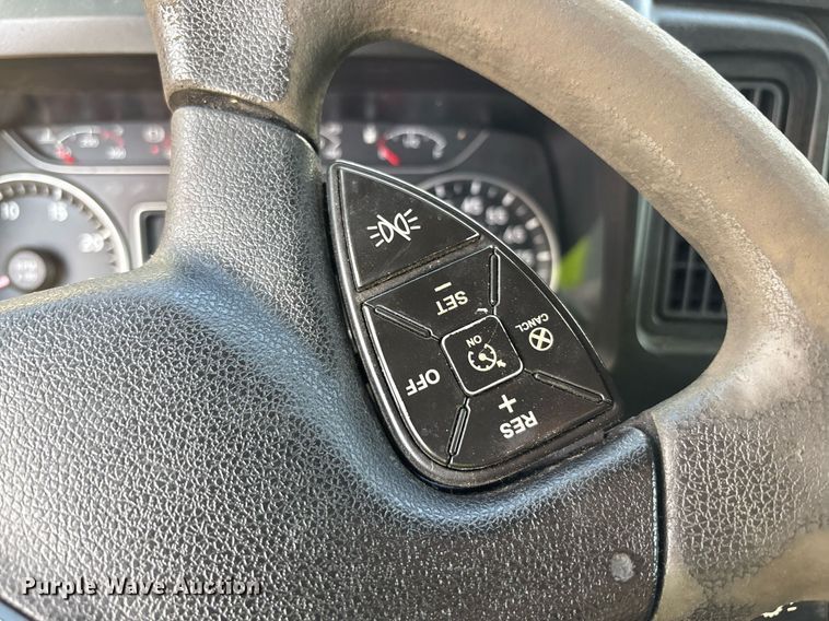 image for item YA0702 2018 International LT625 semi truck