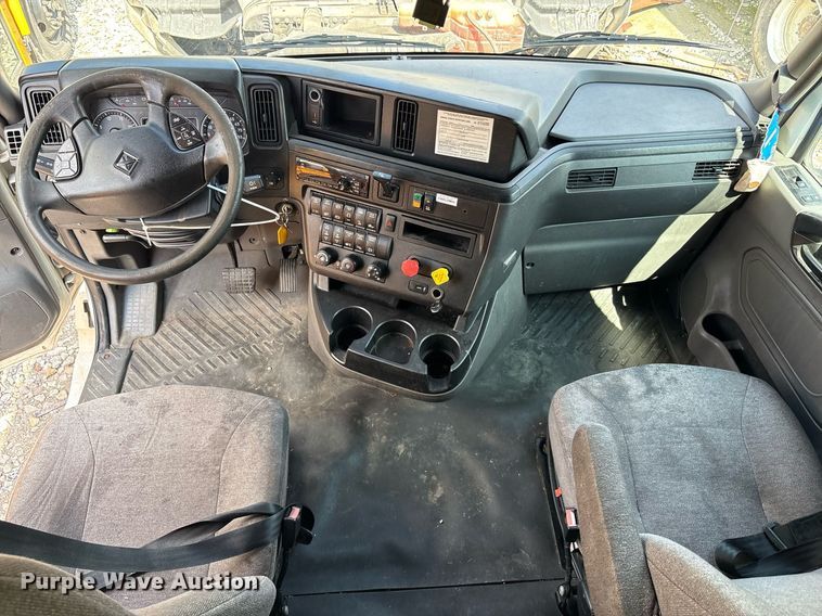 image for item YA0702 2018 International LT625 semi truck