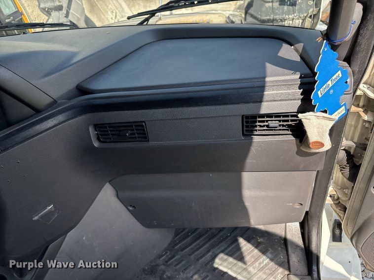 image for item YA0702 2018 International LT625 semi truck