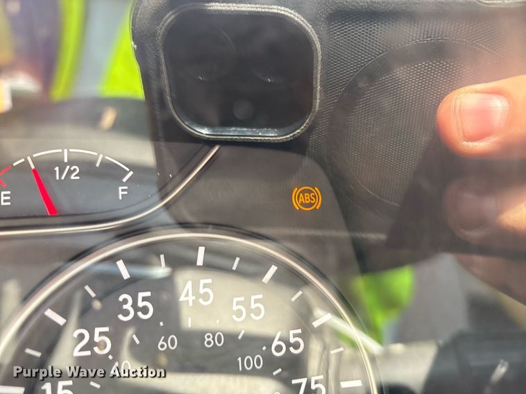 image for item YA0702 2018 International LT625 semi truck