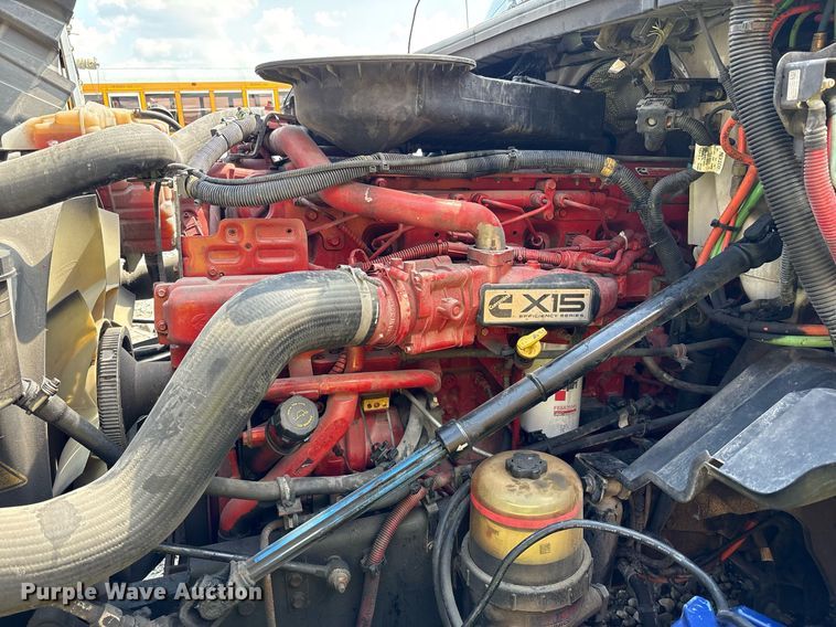 image for item YA0702 2018 International LT625 semi truck