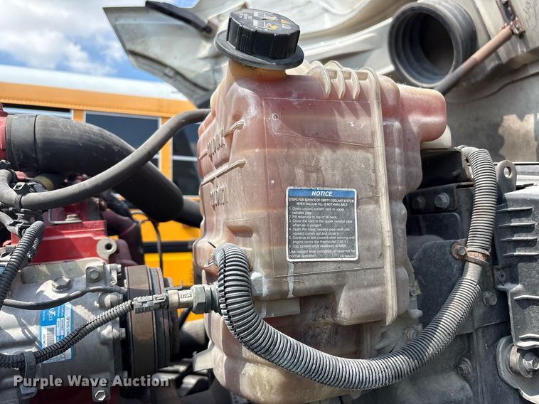 image for item YA0702 2018 International LT625 semi truck