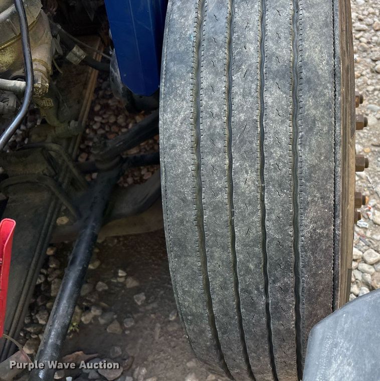 image for item YA0702 2018 International LT625 semi truck