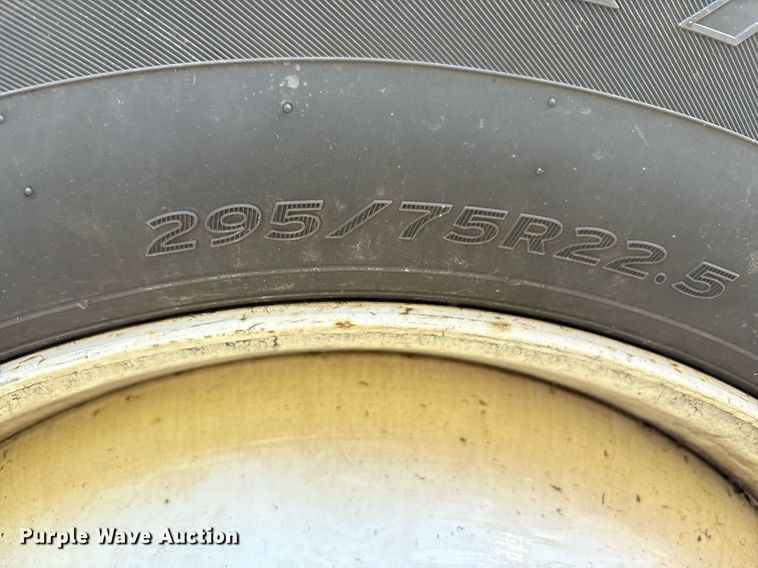 image for item YA0702 2018 International LT625 semi truck