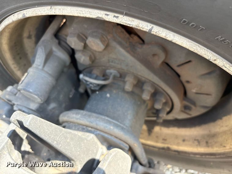 image for item YA0702 2018 International LT625 semi truck