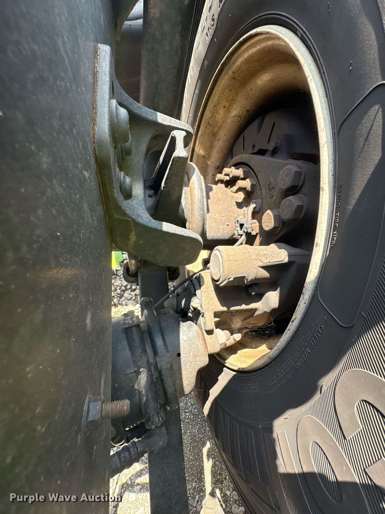 image for item YA0702 2018 International LT625 semi truck